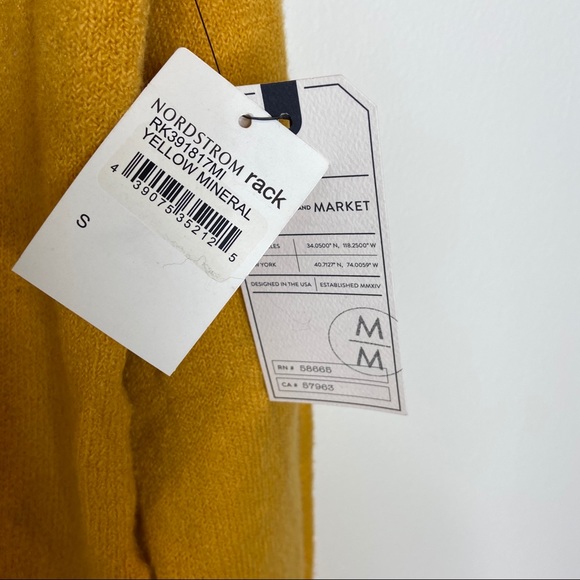 Melrose and Market Destroyed Detail V-Neck Sweater - Picture 5 of 8